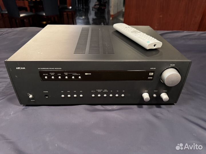 Ресивер Arcam AVR 200