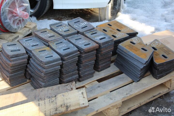 Лопатки бетоносмесителя JS500