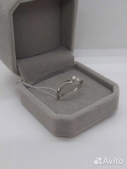 Золотое кольцо с бриллиантами 585* 16р 1,31гр