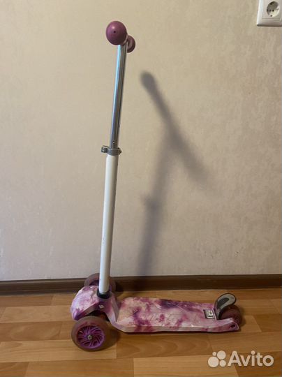 Самокат трехколесный reaction б/у светящийся