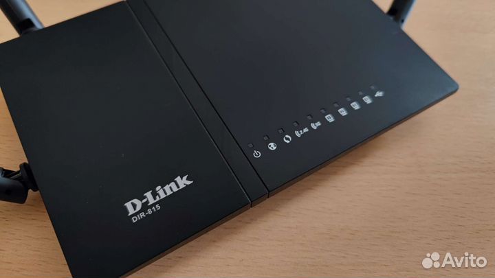Роутер Wi-Fi D-Link DIR 815