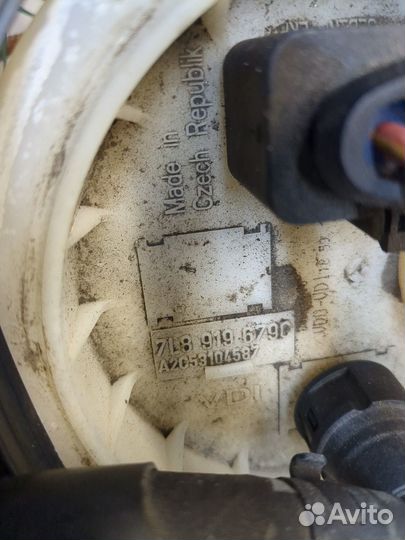 Насос топливный электрический Audi Q7, 2011