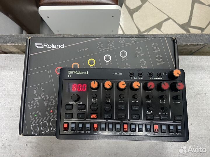 Roland T-8 beat machine