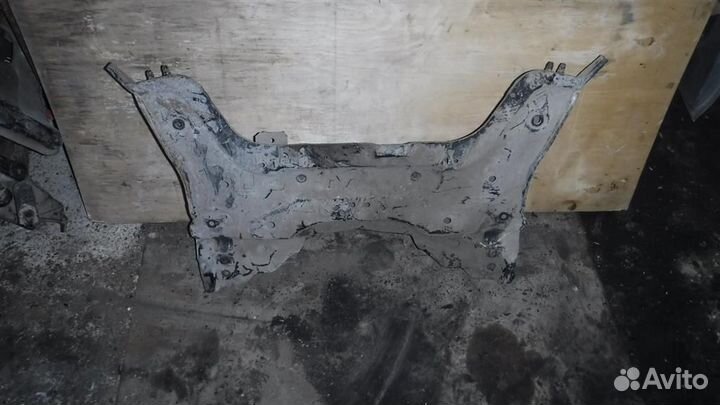Балка подмоторная Citroen C4 2004-2010