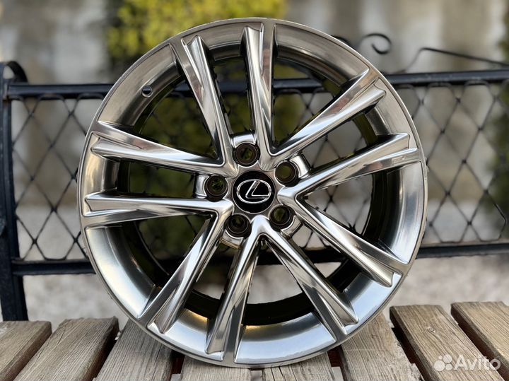 Диски R18 5x114.3 toyota lexus