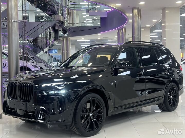 BMW X7 3.0 AT, 2023, 7 900 км