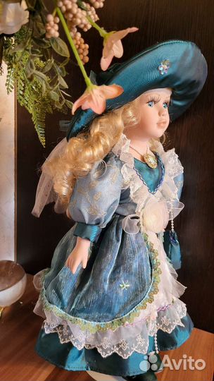 Кукла фарфоровая коллекционная ремеко