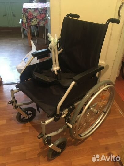 Инвалидное кресло