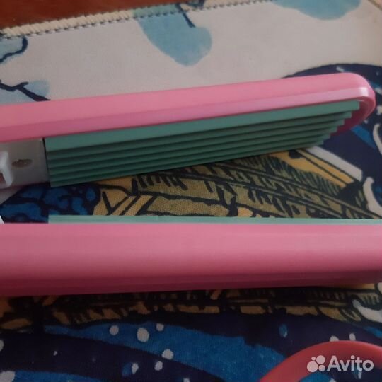 Выпрямитель для волос плойка