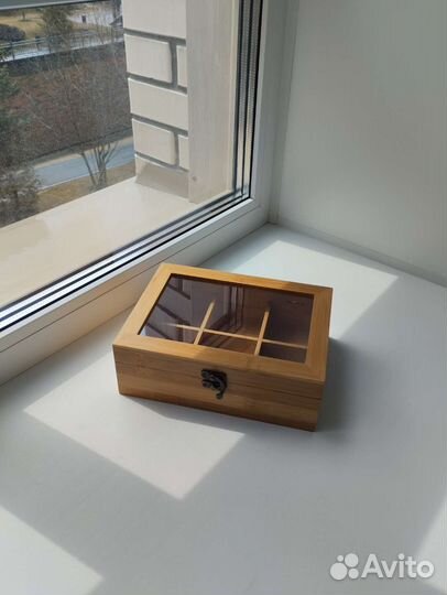 Деревянная шкатулка