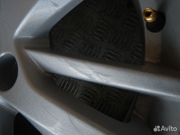 Диск колесный литой R15 4*98 j6,0 ET35 DIA58,6 (ва