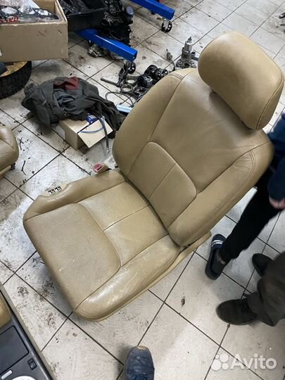 Сиденья nissan stagea 2001-2008