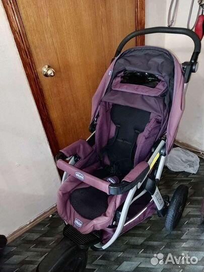 Прогулочная коляска chicco