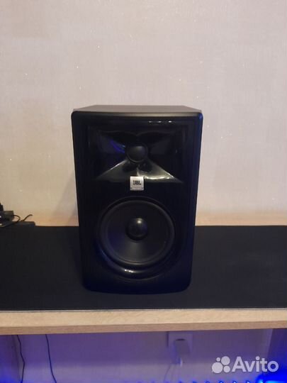 Студийный монитор JBL 305P mkii Black (Колонка)