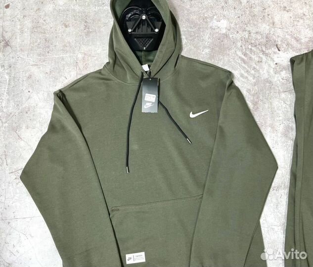 Спортивные костюмы Nike