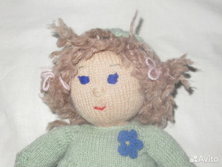 Вязанная игрушка Девочка. Ручная работа
