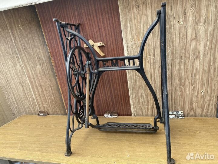 Основание станина от швейной машинки чугун СССР 2