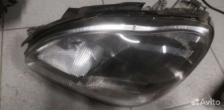 Фара mercedes s220