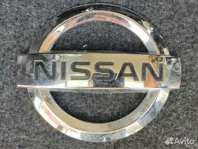 Детали на крышку багажника Nissan Serena 25 26