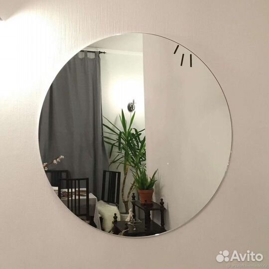 Круглое зеркало