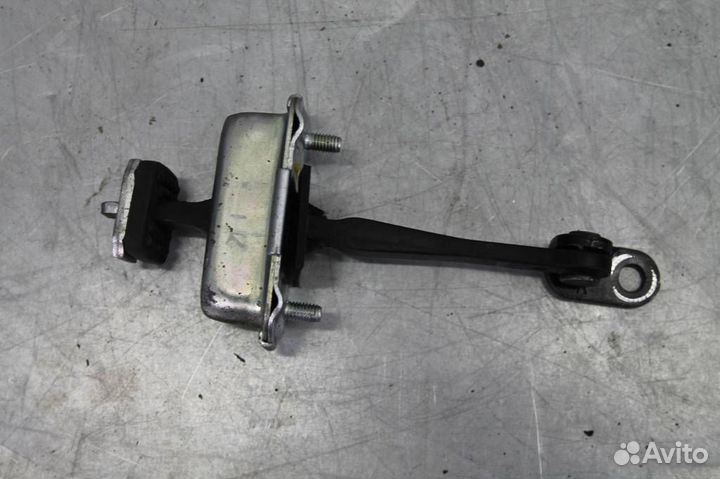 Ограничитель двери задней правой Ssang Yong NEW A