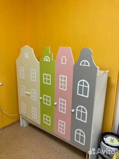 Шкафы в раздевалку детского сада. Шкафчики в садик