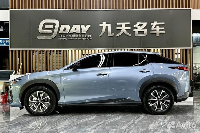 Lexus RZ 313 л.с. AT, 2024, 1 400 км