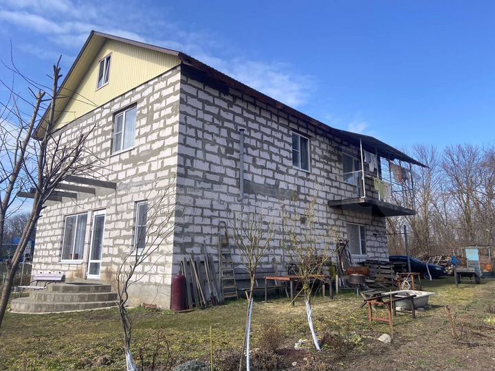 Дом 206 м² на участке 13 сот.