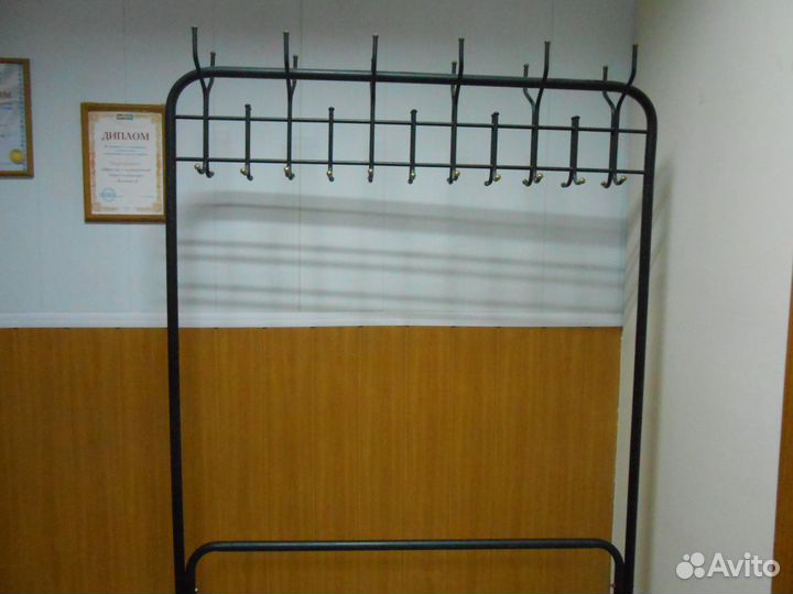 Кронштейн для одежды