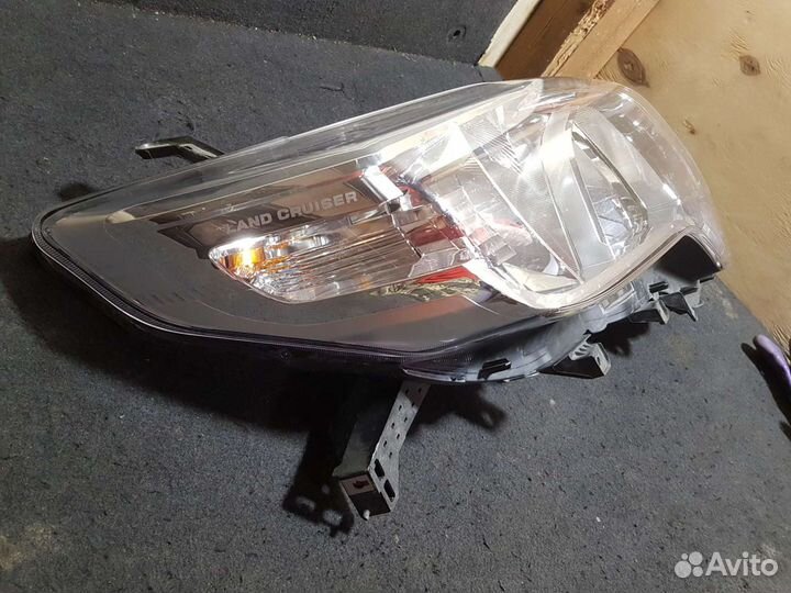 Фара правая toyota land cruiser prado 150