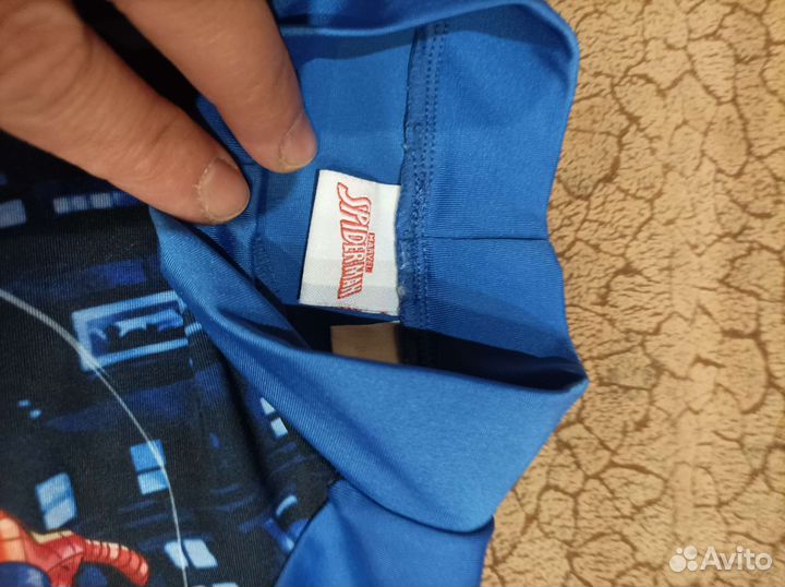 Плавательный костюм