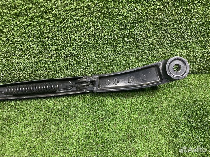 Поводок стеклоочистителя Hyundai ix35 2010-2015