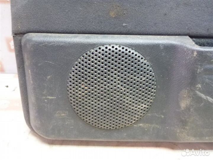 Обшивка двери передняя правая Hyundai Galloper