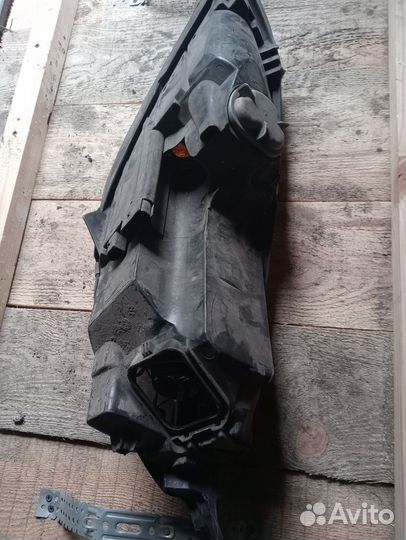 Фара передняя правая мицубиси кольт z34