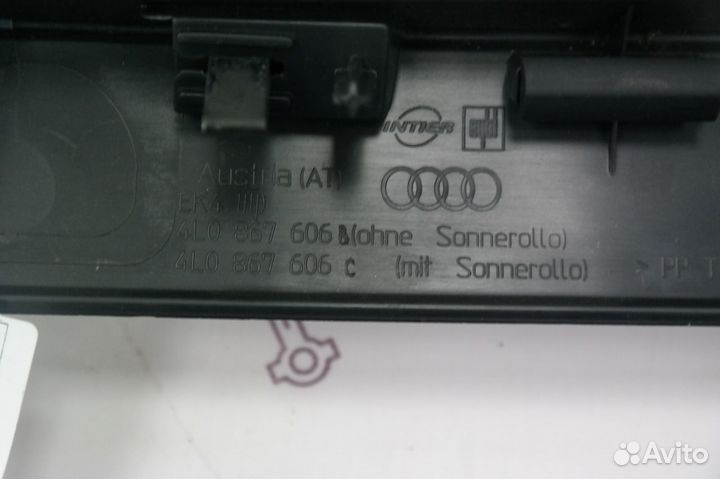 Обшивка крышки багажника audi Q7 2009-2015