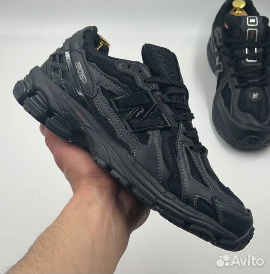 Черные New Balance 1906