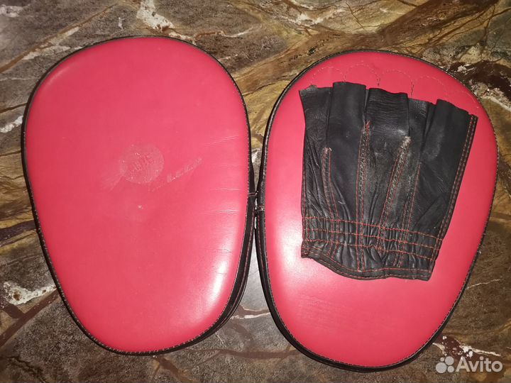 Перчатки боксерские,лапы