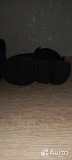 Кроссовки демисезонные 25