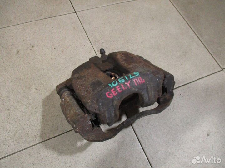 Суппорт передний левый Geely Emgrand (EC7)