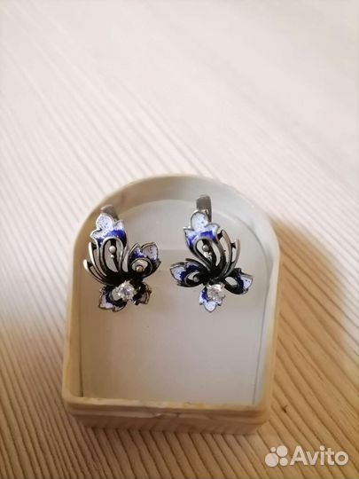 Серьги