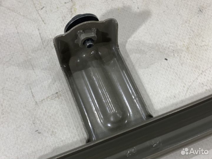 Направляющая стекла Nissan Murano Z52