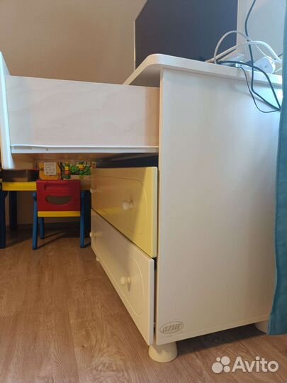 Шкаф с комодом детский