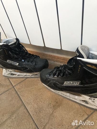 Хоккейные коньки bauer