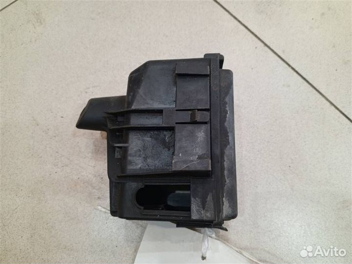 Корпус блока предохранителей подкапотного Skoda R