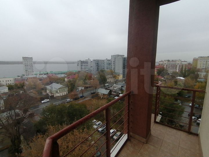 3-к. квартира, 142,3 м², 6/9 эт.