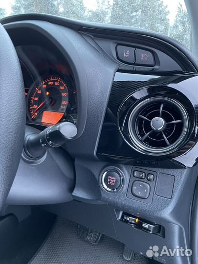 Toyota Vitz 1.0 CVT, 2019, 54 000 км