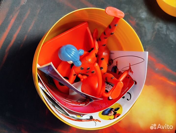 Фигурка Леди Баг Киндер Макси