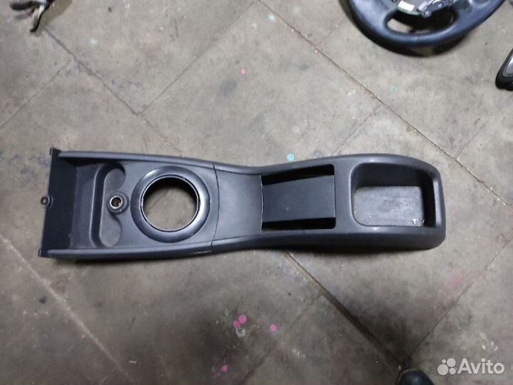 Консоль между сидений Renault Megane 2