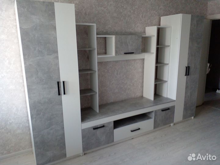 Стенка в гостиную новая
