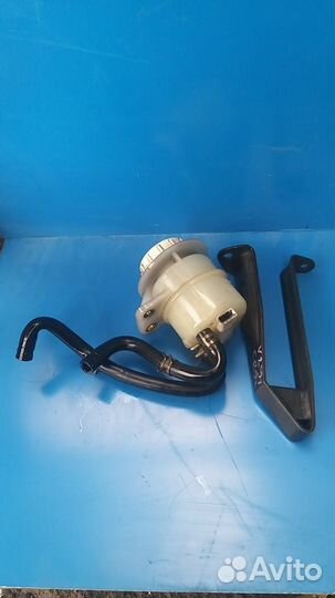 Бачок тормозной жидкости Mitsubishi Dion CR6W 4G94